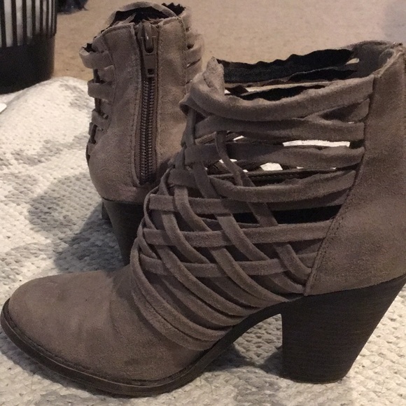 Light brown booties with weaving pattern - Picture 5 of 8